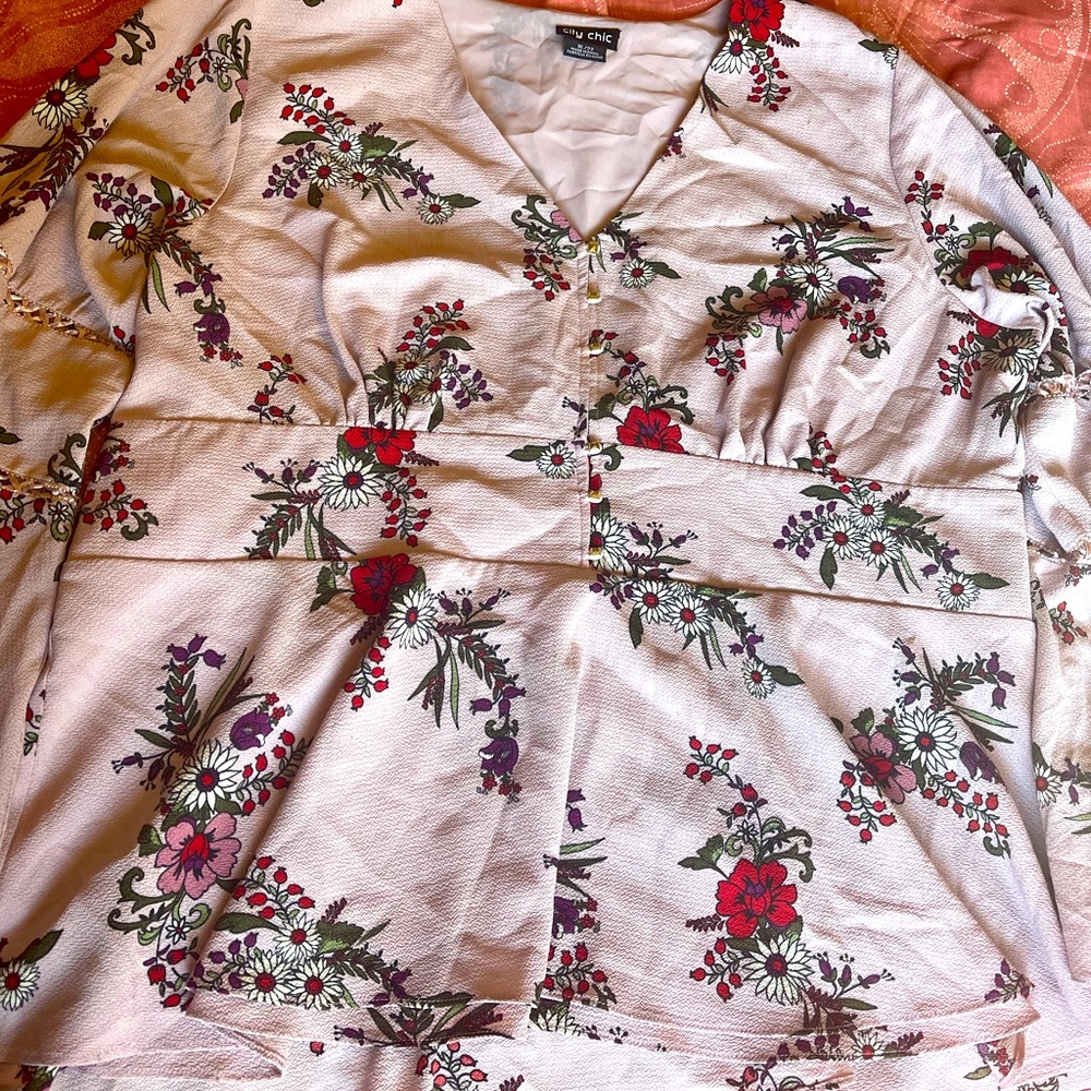 Gently used plus size boho blouse